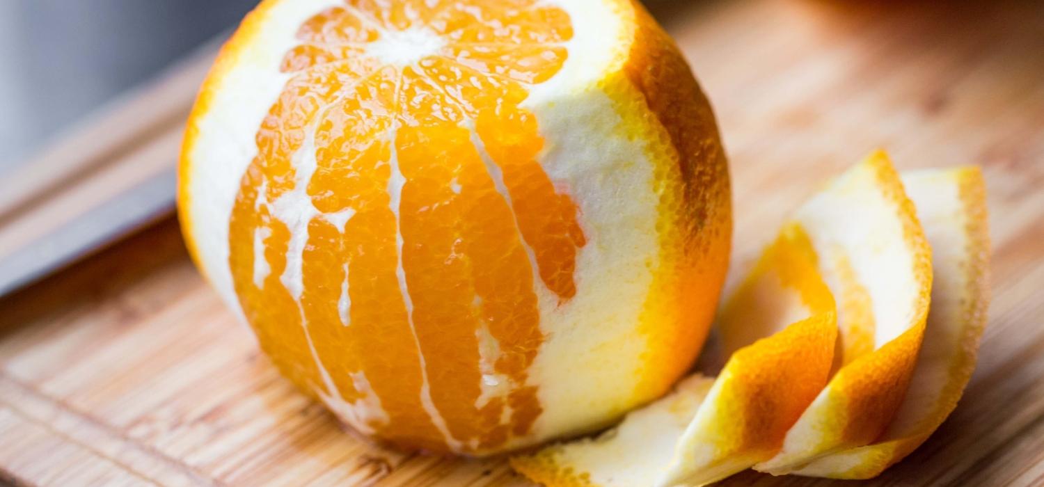 Jak obrać pomarańczę z błonek? | Porady i inspiracje WINIARY