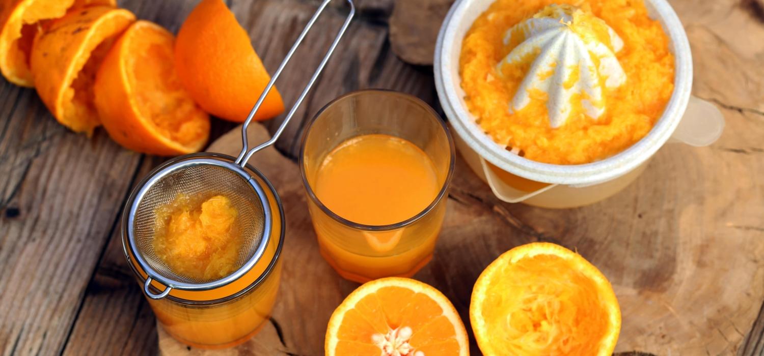 Jak wycisnąć sok z pomarańczy? | Porady i inspiracje WINIARY
