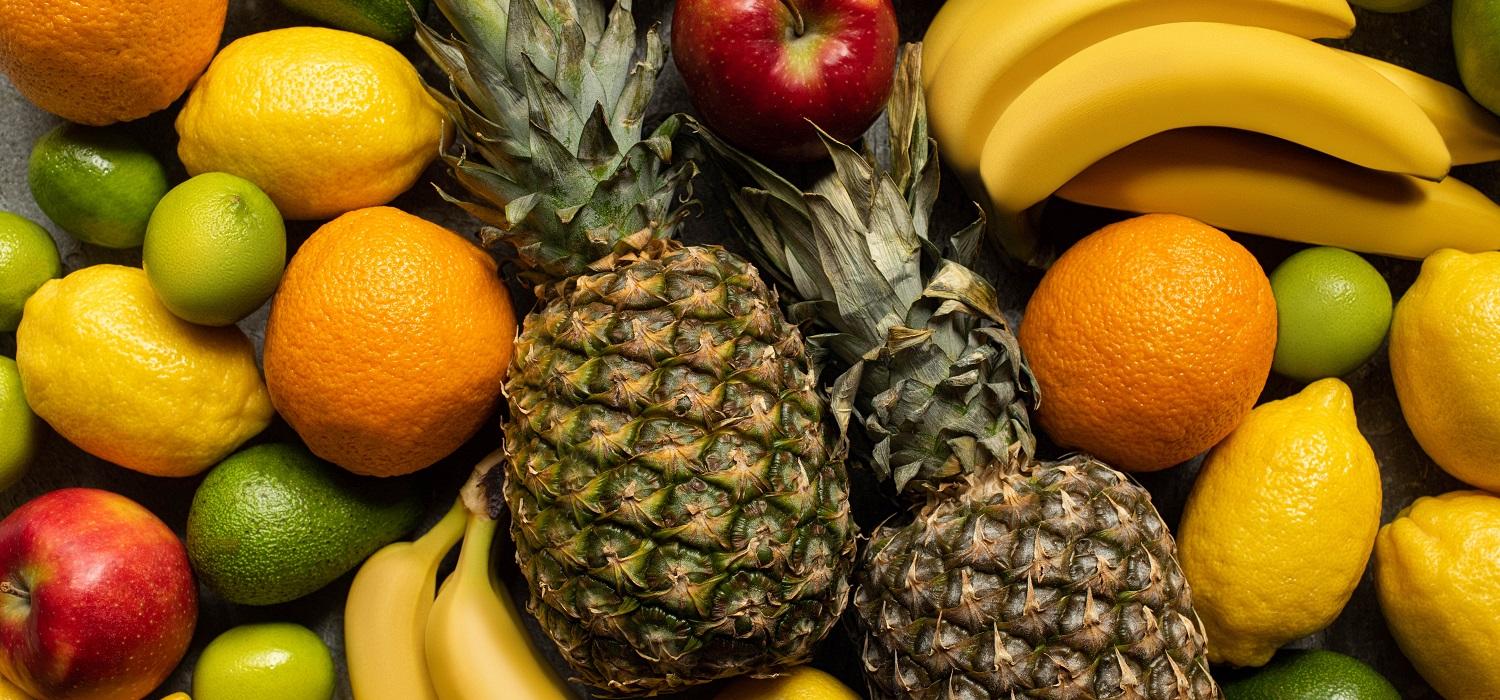 Owoce w sezonie wakacyjnym — co warto jeść latem? 