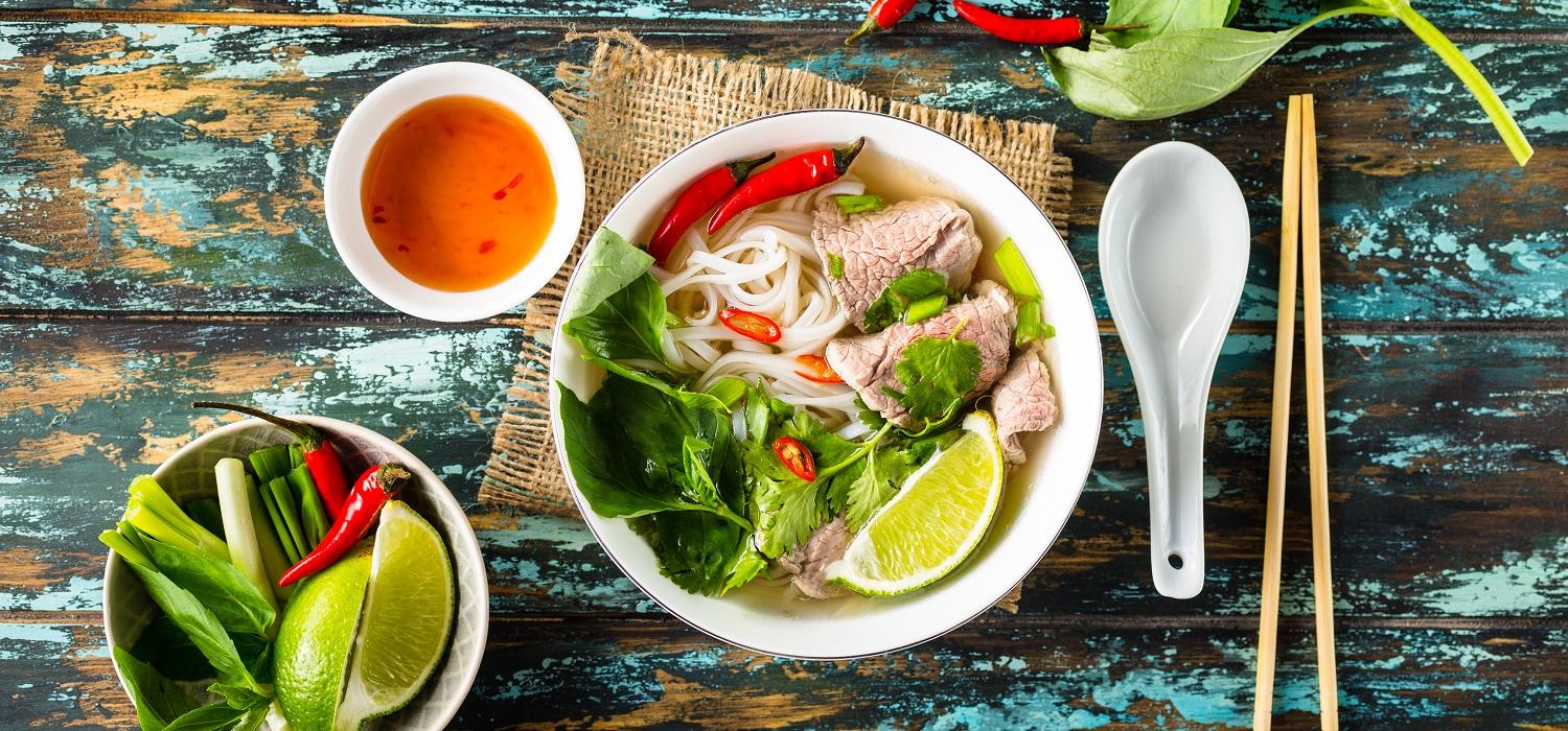 Wietnamska zupa pho – jak ją zrobić? 